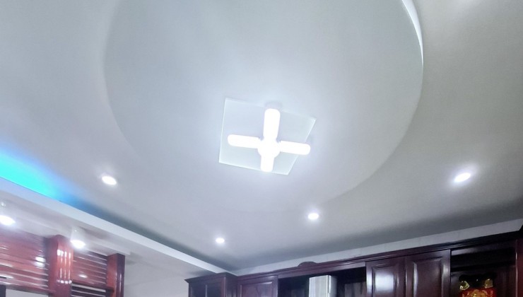 Bán Nhà Hẻm Trần Văn Quang – Âu Cơ Tân Bình – Ô Tô Thang Máy – 52m2 , 4 Tầng Chỉ Nhỉnh 7 Tỷ.